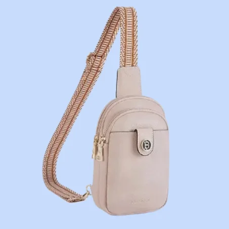 بوستانين حقيبة كتف نسائية من الجلد