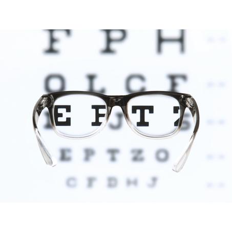 نظارة القراءة وحماية العين من الاشعة