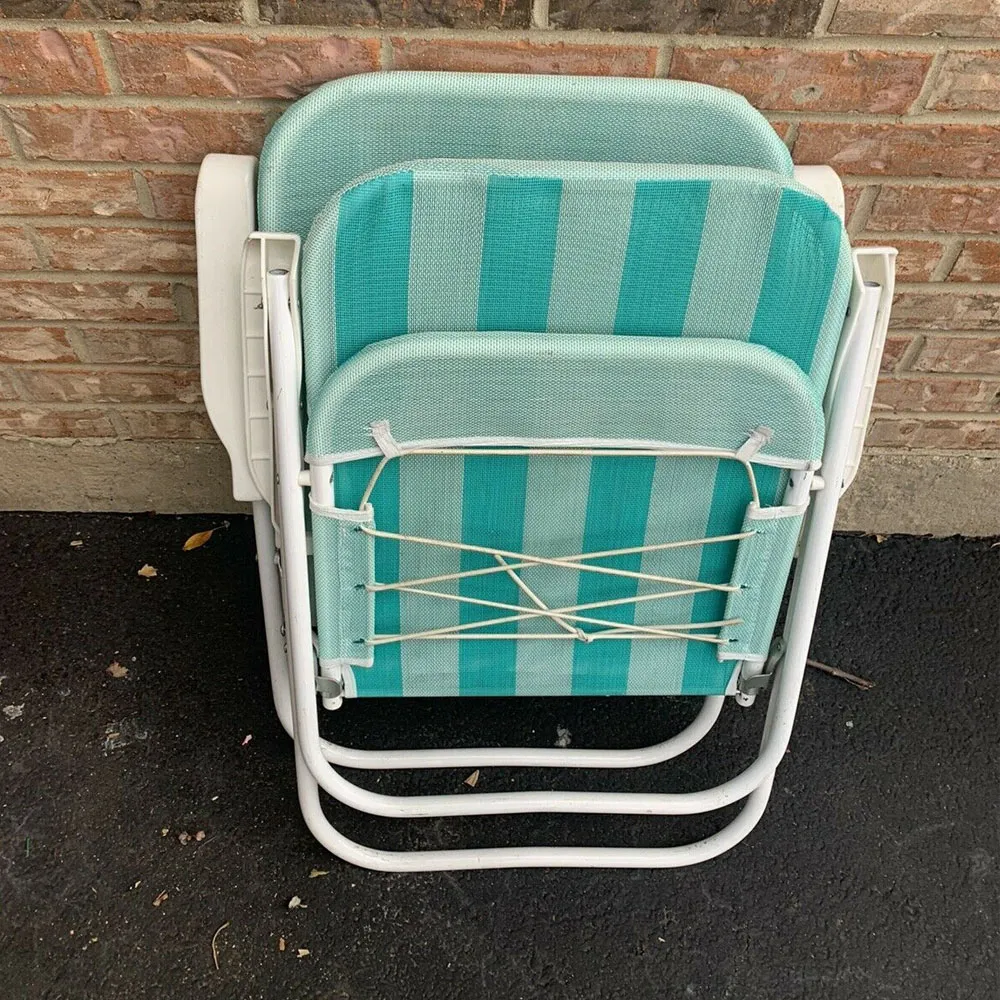 كرسي رحلات قابل للطي