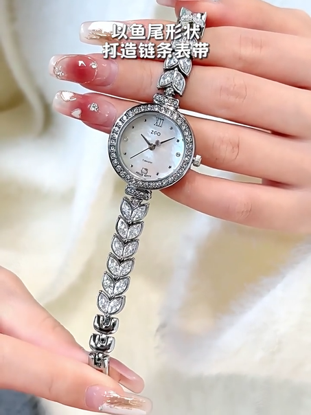 ساعة نسائية Hello Kitty × ZGO – أناقة ناعمة بلمسة حورية البحر