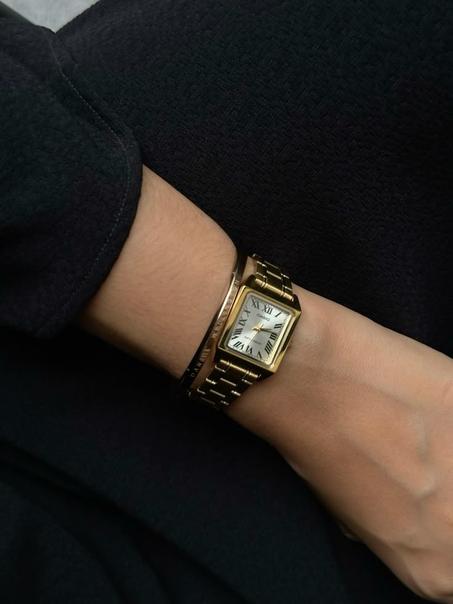 ساعة كاسيو كلاسيكية مربعة للنساء – أناقة ناعمة تليق بكِ