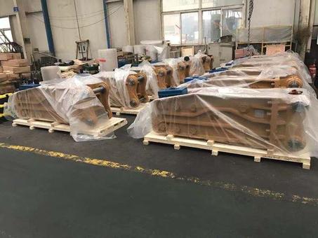 SOOSAN HYDRAULIC BREAKER - SB60 TOP TYPE SPLIT