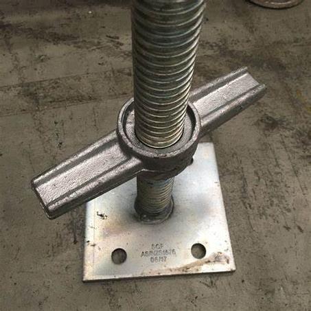 SCAFFOLDING LAYHER -  Elec- Galvanized Base Jack