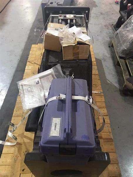 KOMAC HYDRAULIC BREAKER - SB70  SILENT TYPE.