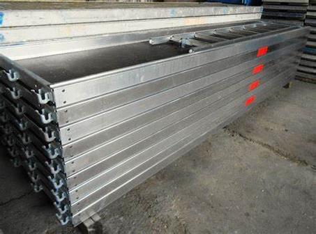 SCAFFOLDING LAYHER - Oppenable Planks With Ladder ( Trappe Avec Echelle )