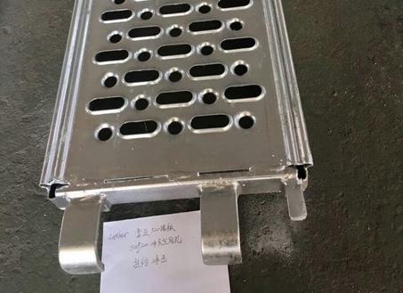 SCAFFOLDING LAYHER -  Steel Plank With Hook Type U ( LES PLANCHERS )