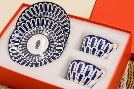 Bone shaped porcelain coffee mugs