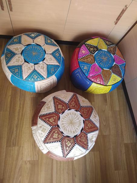 بوف مغربي من الجلد الطبيعي الأصلي -غطاء مطرز يدويًا، على الطراز العثماني