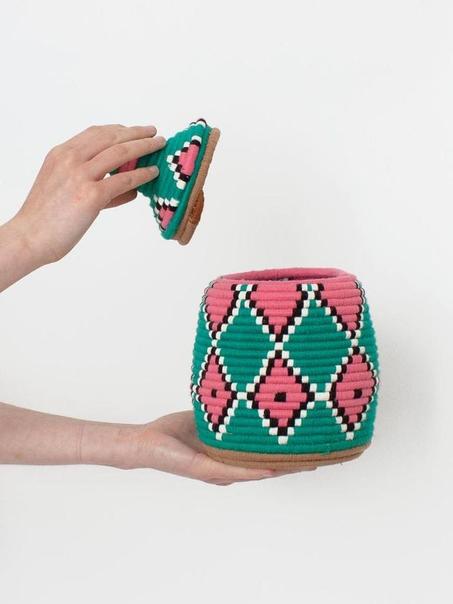 سلة بربرية مغربية مباعة فيه جميع الالوان