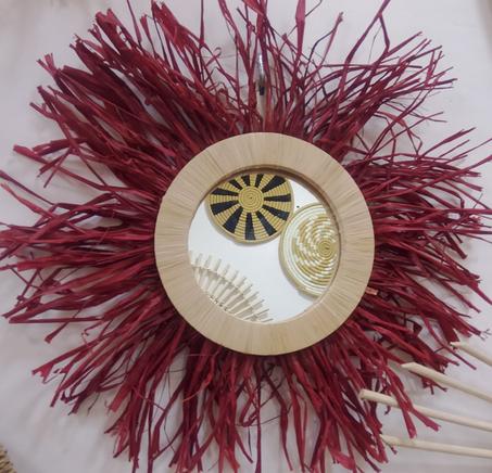 مرآة من الرافيا  ثلاث الوان