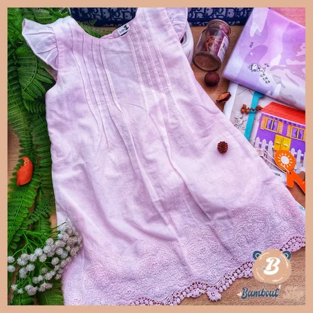 Robe à Bordure Anglaise