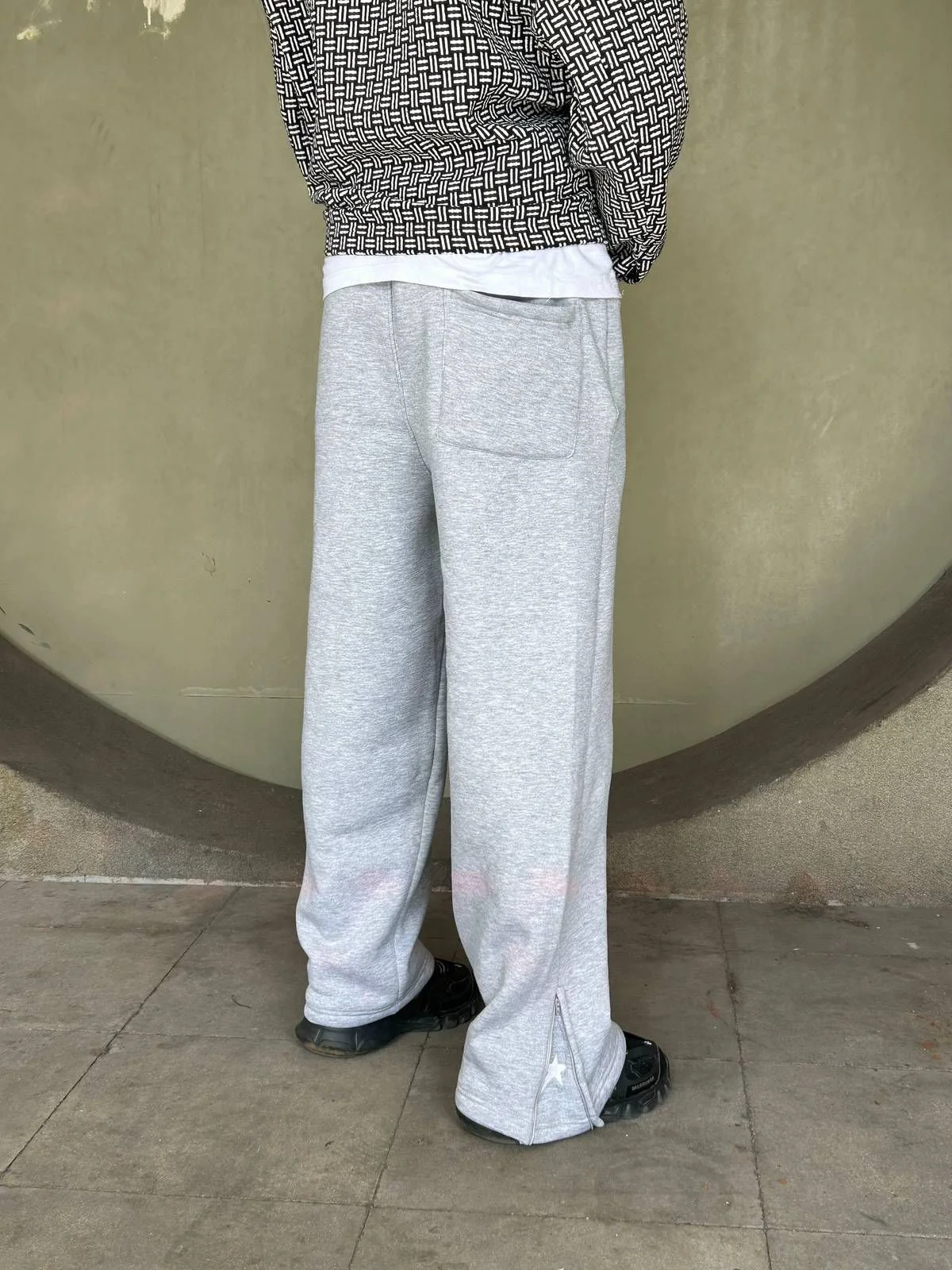 3ZR Wide-Leg Sweatpants – Grey