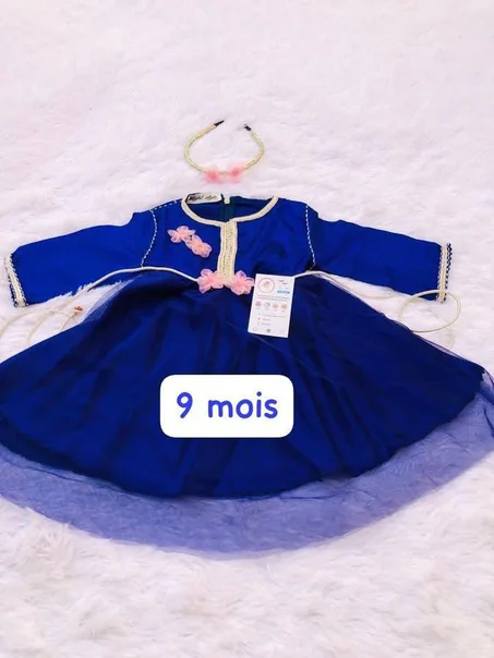 2. قفطان مغربي للرضيعات 6–9 شهور – تصميم فاخر بلمسة تراثية 🌸✨