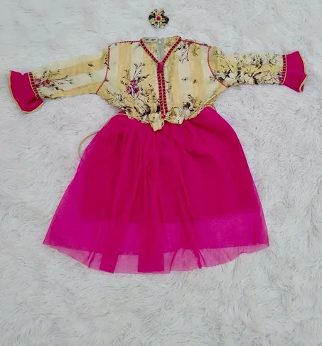 قفطان فاخر للبنات الصغار 🌸 – تصميم راقي بخامة ممتازة ✨