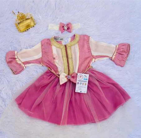 قفطان مغربي تقليدي للرضيعات – لمسة أناقة مميزة 6 mois