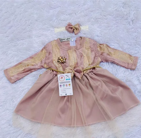 قفطان تراثي للصغيرات – جمال وأناقة مغربية 3 mois