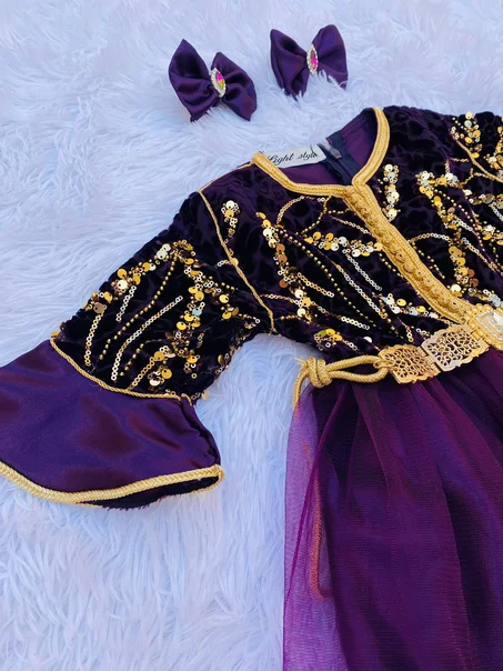 👗 قفطان ملكي للصغيرات بلمسة تقليدية راقية
