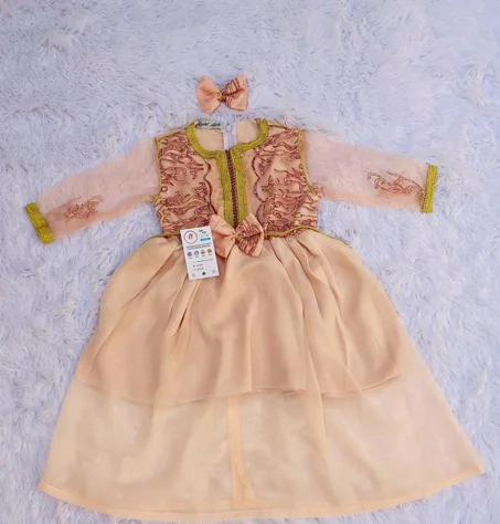 قفطان راقي للصغيرات 🎉 – إطلالة فخمة تسرق الأنظار 👀👑