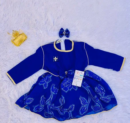 قفطان صغير من 6 حتى 9 شهور – نعومة تبرز جمال طفلتك 👶🌷