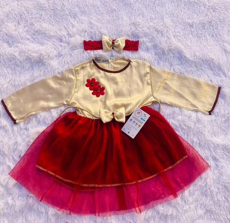 قفطان للرضيعات من 6 إلى 9 شهور – تصميم أنيق ومريح 🎀✨