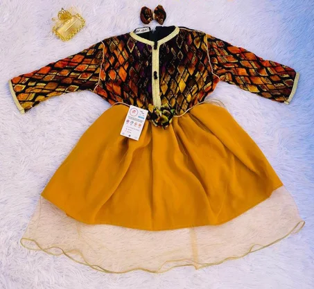 فستان راقي للبنات 2-3 سنوات 👑 – لمسة فخامة وأناقة مميزة 🌷