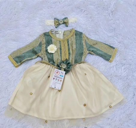 فستان تقليدي مغربي للصغيرات – تصميم مميز mois 3