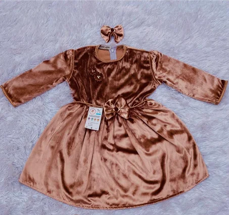 قفطان فاخر للبنات الصغيرات 👶 – فخامة تليق بأميرتك الصغيرة 👑✨