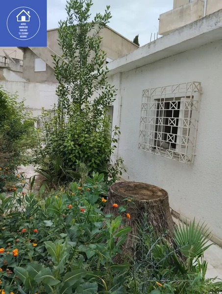 Villa ancien modèle à vendre à côté CNSS Bardo