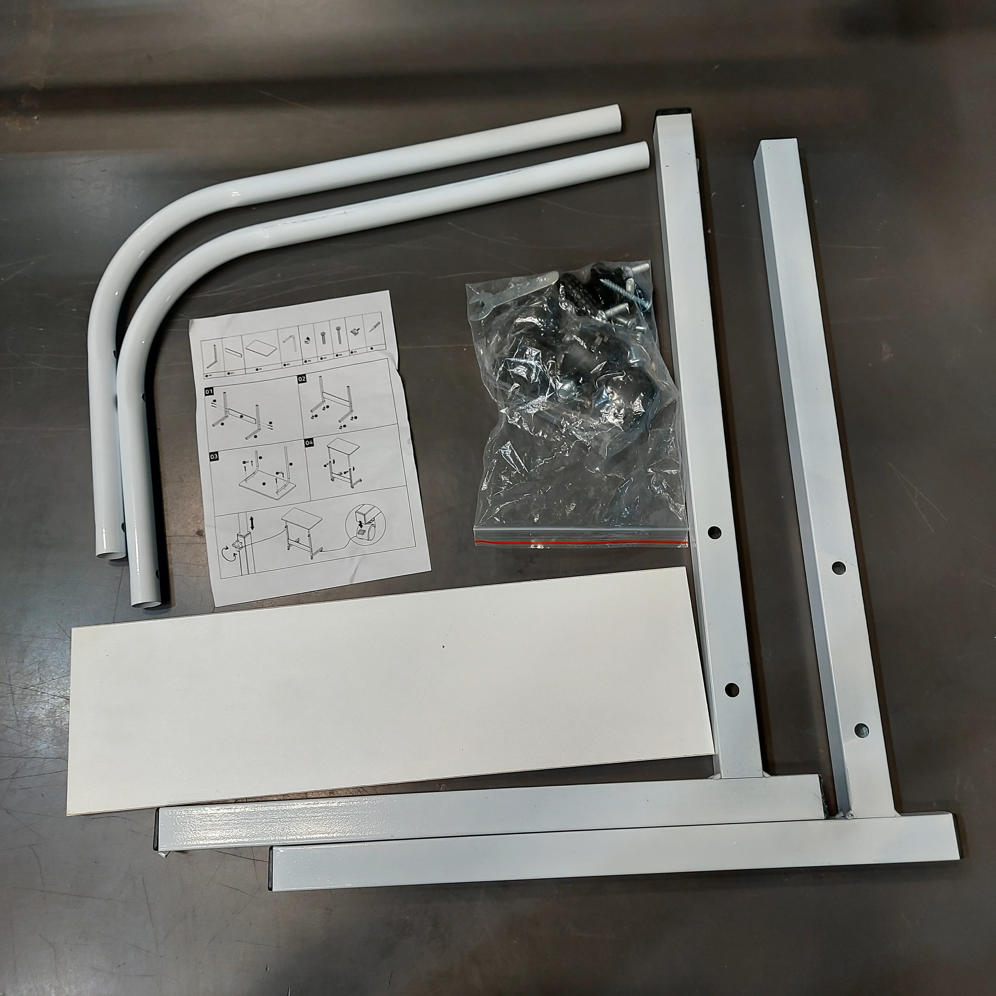 • طاولة متعددة الاستخدامات