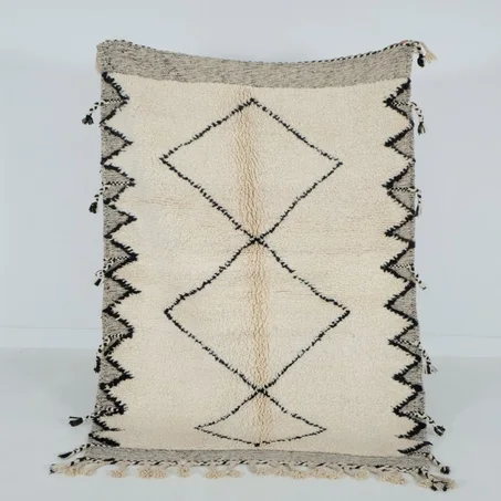 Contemporary Beni Ourain Rug (ref: b07)