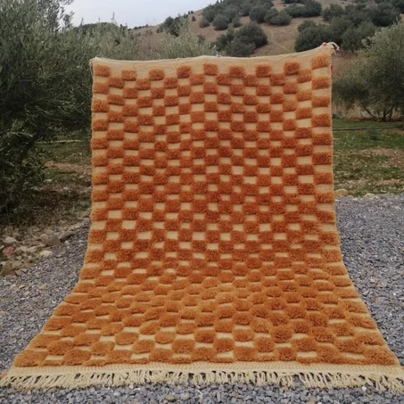 Dama Rug in orange and white cream-Beni Mrir't Rug (ref: m088)