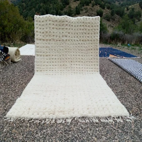 Cream Beni Mrir't Rug with small holes (ref: 079)