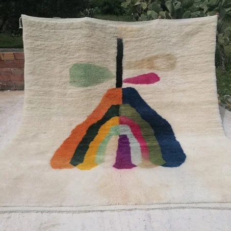 The Chromatic Pear in a White Background- Beni Mrir't Rug (ref: m116)