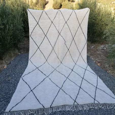 White and Black Beni Ourain Rug Style (ref: b25)