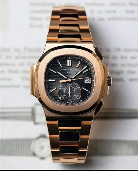 ⌚️ ساعة Patek Philippe Nautilus مع علبتها الفاخرة