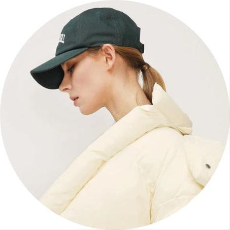 ملابس نسائية