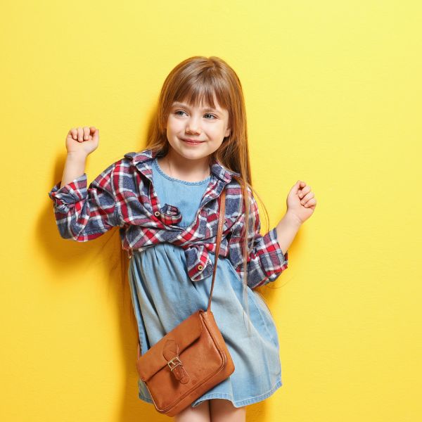 TOUTE-PETITE FILLE
