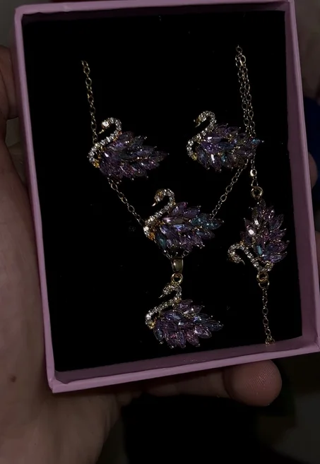 Ensemble Swarovski 🦢Collier + gourmette + boucles + khatem ✨