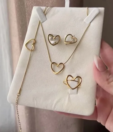 Ensemble Coeur ✨Collier + bracelet + bague + boucles 🥺 سنسلة حلقات خاتم كورميط  en acier inoxydable ( + boite gratuite ) 😍