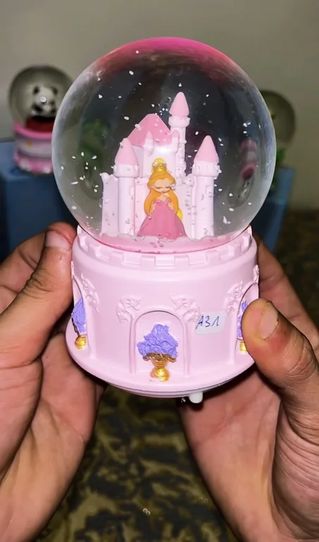Boule de neige cadeau 🔮 كرة تلج هدية