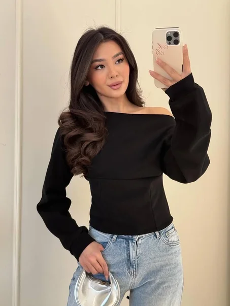 تألقي بمزيج من الراحة والفخامة مع كنزتنا العصرية.❤️😍