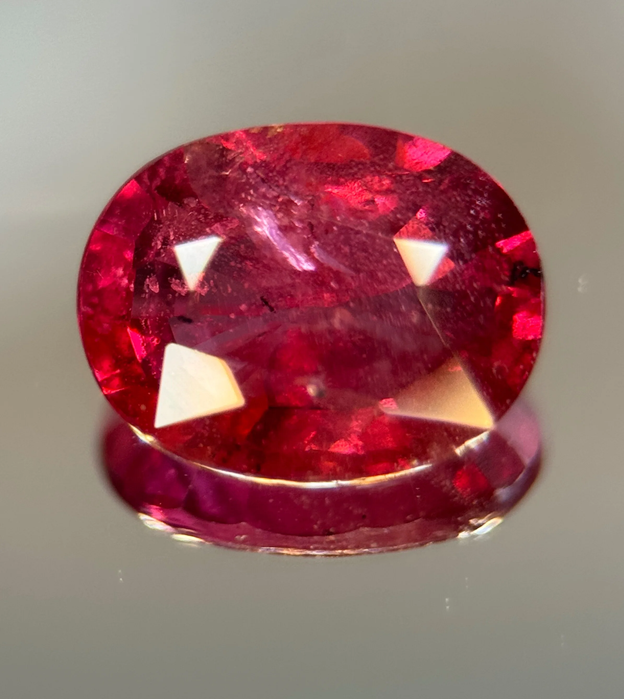 1.93 Ct Natural Purplish Pink Rhodolite Garnet - Srilanka