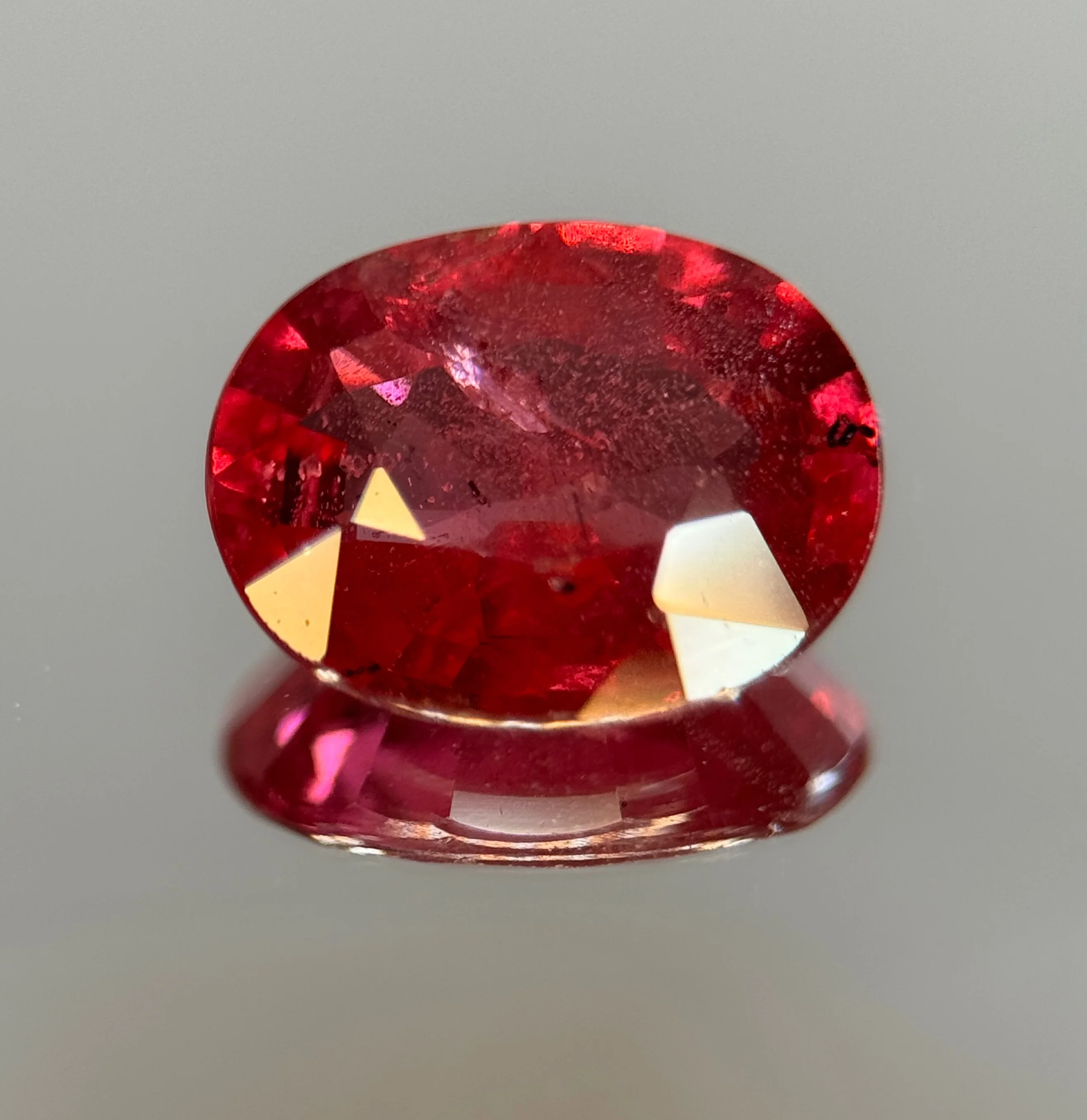 1.93 Ct Natural Purplish Pink Rhodolite Garnet - Srilanka