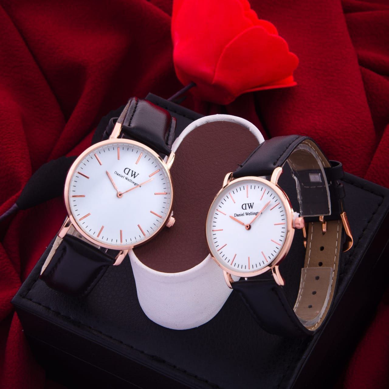 ساعة كوبل أنيقة DW