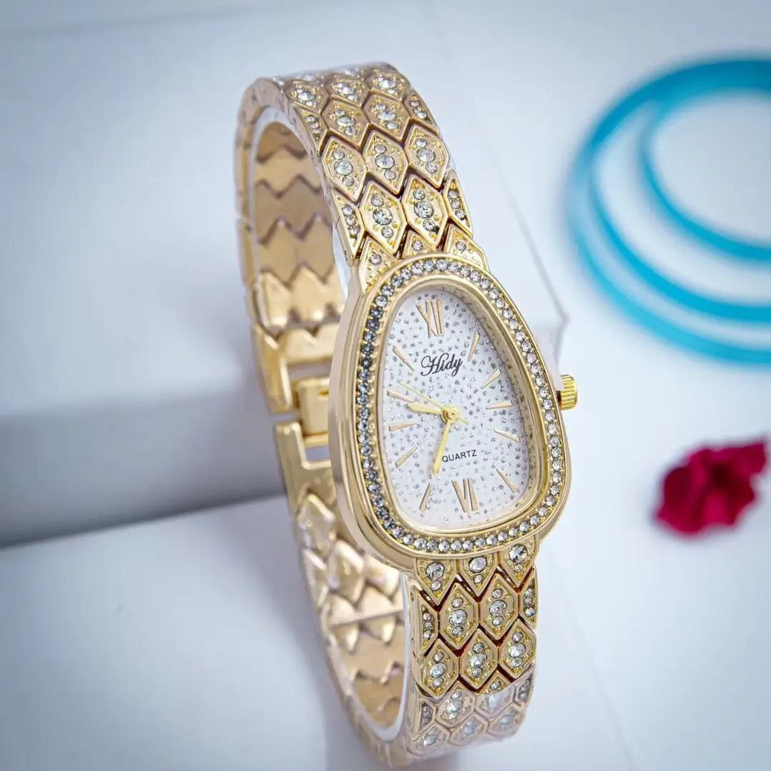 ساعات نسائيه متنوعة