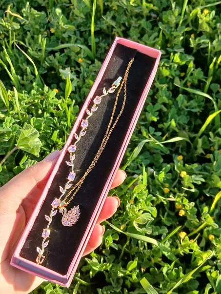 Collier Swan Élégance Intemporelle 🦢