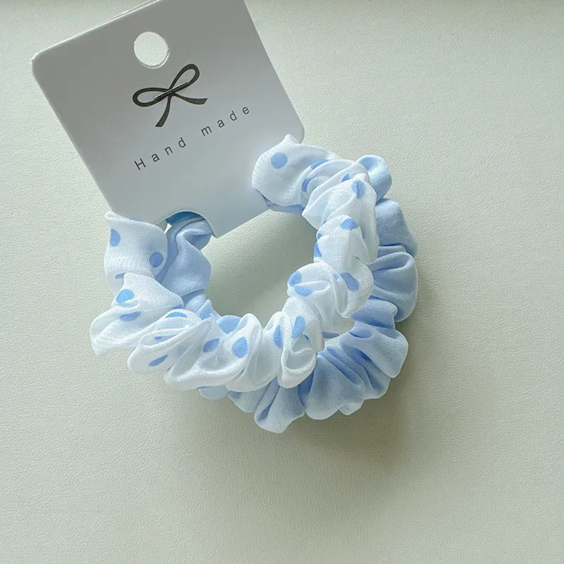 🩵​✨​🤍​✨Duo de chouchous plissés assortis  bleu ciel uni et blanc à pois bleu🩵​✨​🤍​​✨