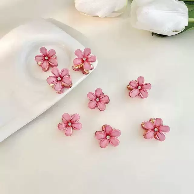 🩷​🌸​Mini pince à griffe fleur rose clair🩷​🌸