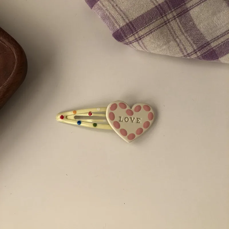 🤩​🟣​🟡💛​💚​🩷​🩵​Mignonne petite pince jaune clair à pois multicolore à ornement "Cœur"🤩​🟣​🟡​💛​💚​🩷​🩵