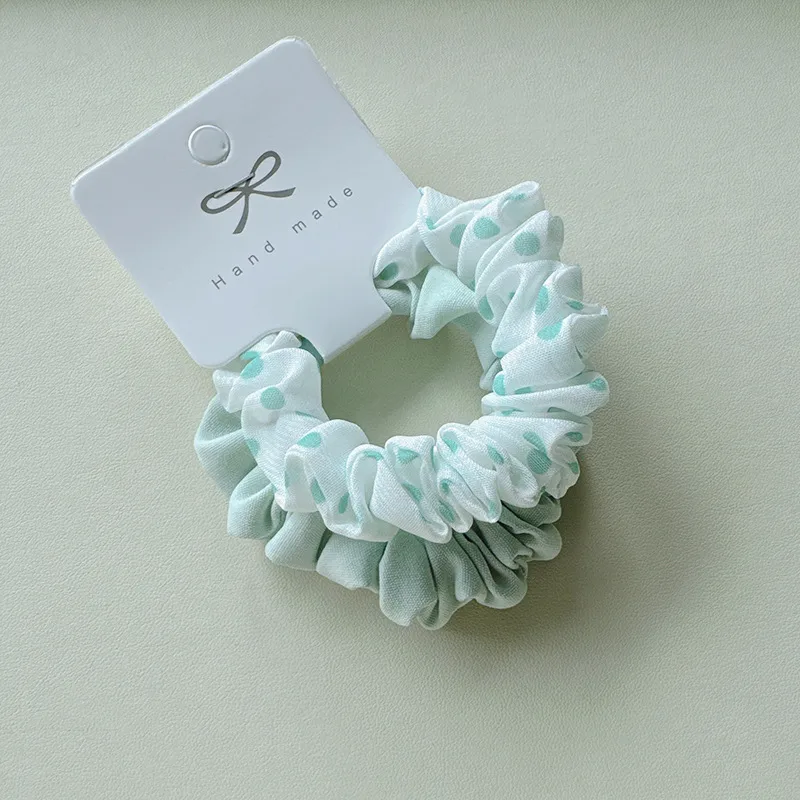 💚​🤍​💚​🤍Duo de chouchous plissés assortis  vert uni et blanc à pois vert💚​🤍​💚​🤍